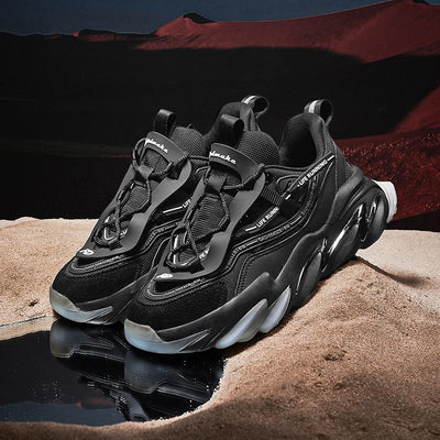 La Belle Pièce sneakers Black / 36 Sneaker REACH™ La Belle Pièce